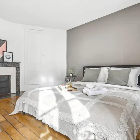 Serenty - 2br - Le Marais & Place De La Republique Apartment *